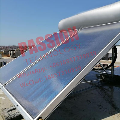 Διατηρημένος σταθερή ατμοσφαιρική πίεση επίπεδος πιάτων ηλιακός ηλιακός συσσωρευτής επίπεδης οθόνης τιτανίου θερμοσιφώνων μπλε